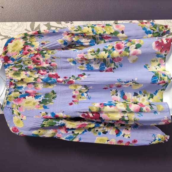 Valerie Stevens Floral Puff Sleeve Peasant Top - Picture 6 of 7